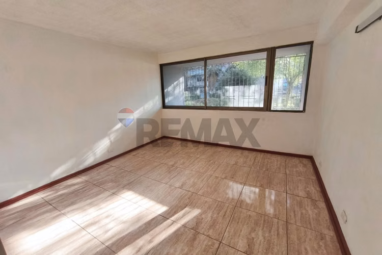 Departamento en providencia: espacio y comodidad - Imagen 9