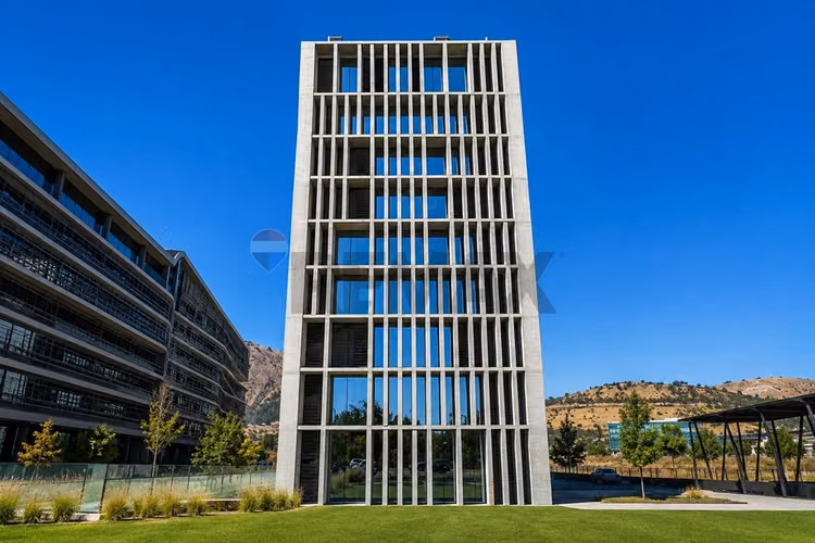Ciudad empresarial arriendo oficina habilitada