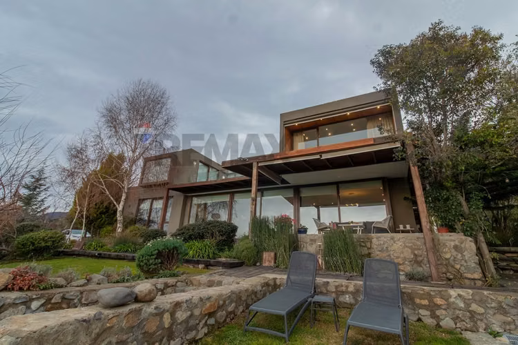Gran casa en condominio 3d,3b +servicios