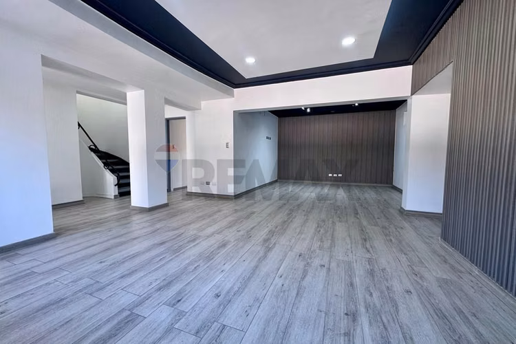 Oficina recien remodelada en ñuñoa