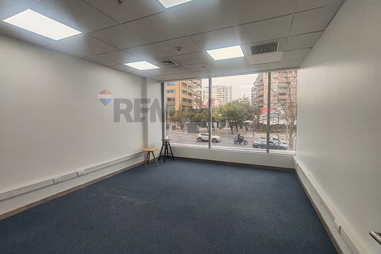 Oficina corporativa en escuela militar - Imagen 14