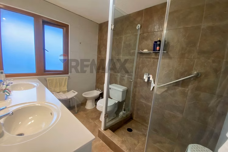 Exclusiva casa estilo chileno en lomas la dehesa