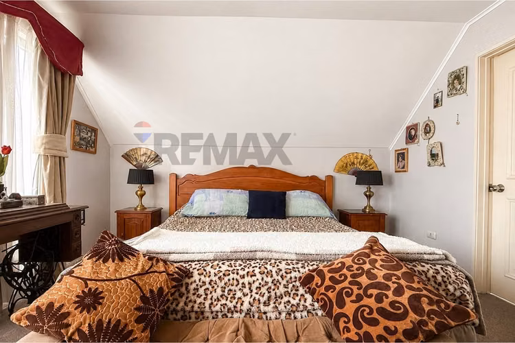 Casa de uso mixto detrás de apumanque las condes
