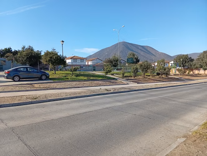 ACOGEDORA Y AMPLIA EN LAS LOMAS DEL MILAGRO