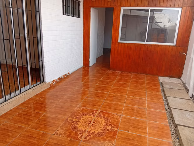 ACOGEDORA Y AMPLIA EN LAS LOMAS DEL MILAGRO