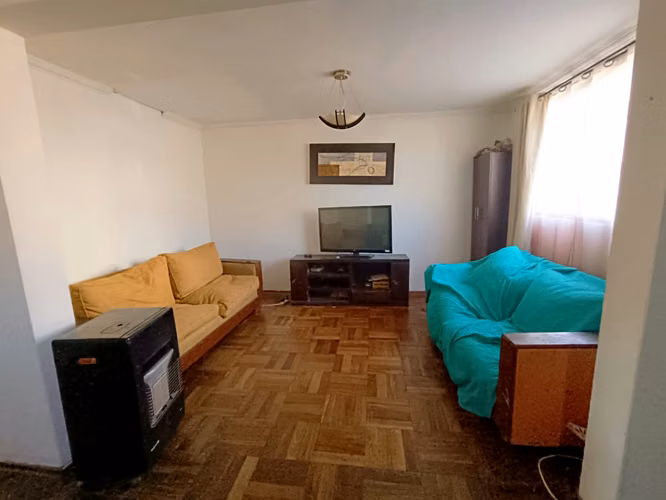 CASA CON 2 ENTRADAS INDEPEDIENTES