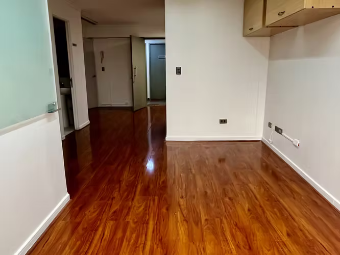 ESTUPENDA OFICINA EN ARRIENDO DE 45 M CON ESTACIONAMIENTO - Imagen 18