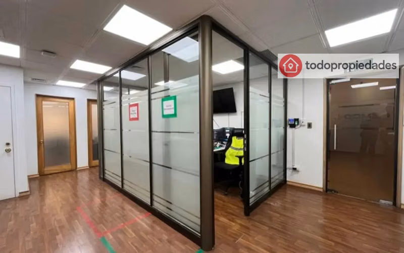 Oficina 350 M2 Marchant Pereira / Metro Inés de Suárez - Imagen 3