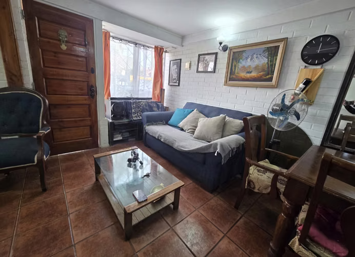 VENTA CASA 1P EN SANTA MARÍA DE MAIPÚ 3H 2B 2E
