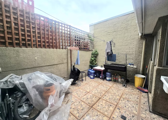 VENTA CASA EN BARRIO HOLANDA MAIPÚ 5H 2B 1E