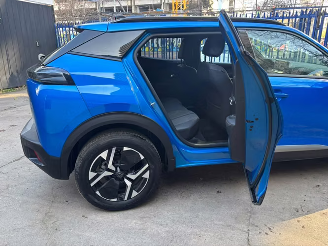 2025 Peugeot 2008 1.2 ALLURE PACK PURETECH 130HP 4X2 EAT8 5P.