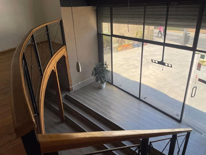 ARRIENDO LINDO LOCAL COMERCIAL CERCANO A CANALES DE TV