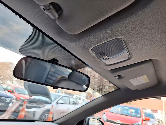 KIA SOLUTO 2025