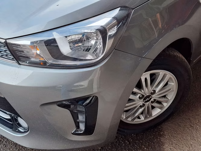 KIA SOLUTO 2025