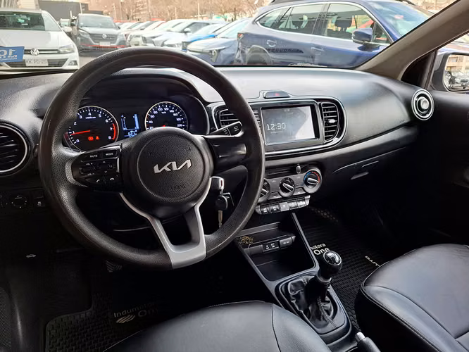 KIA SOLUTO 2025