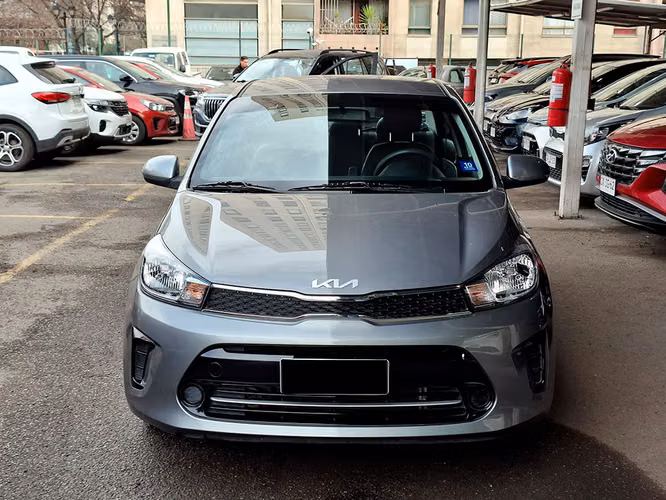 KIA SOLUTO 2025