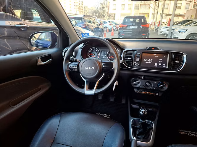 KIA SOLUTO 2025