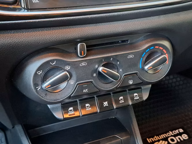 KIA SOLUTO 2025