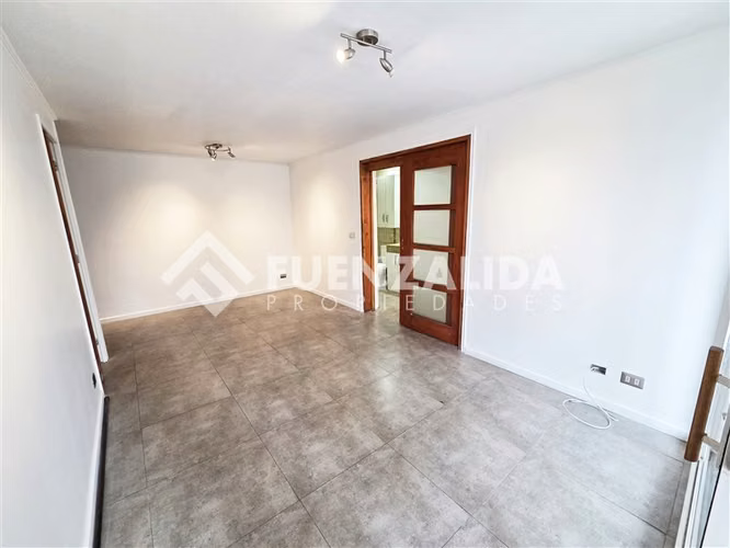 Departamento en arriendo de 3 dorm. en San Miguel