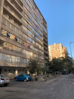 DEPTO. 1 DORMITORIO CON ESTACIONAMIENTO, PASOS METRO SANTA ANA