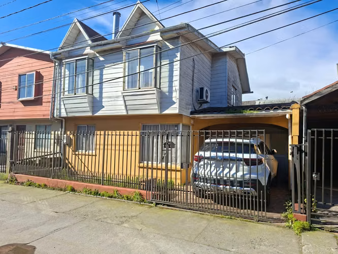 Hermosa casa 3 dormitorios en Coronel