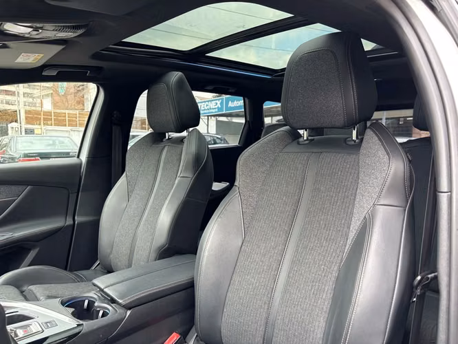 PEUGEOT 5008 2019