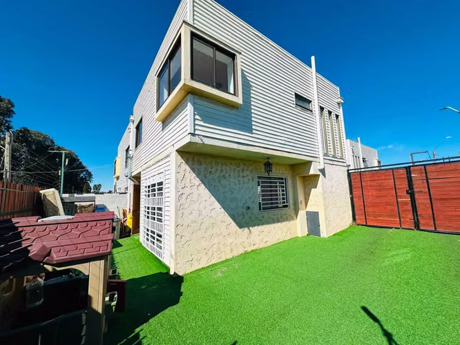 ARRIENDO CASA 3 DORMITORIOS 2 BAÑOS QUILPUÉ (180071)