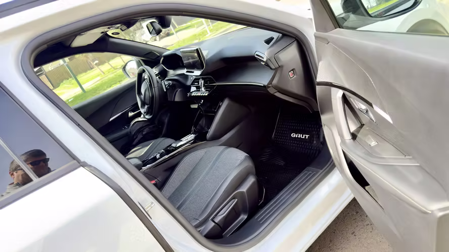 Peugeot 2008 1.5 ALLURE PACK BLUEHDI 130HP DIESEL 4X2 EAT8 5P