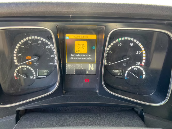 MBenz 2644 LS 2018 tracto 6x4, un dueño 700mil km.