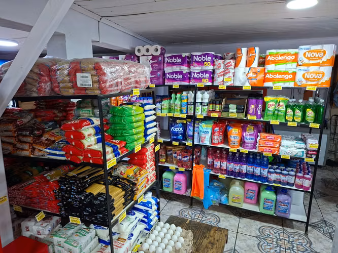 Se vende Negocio + casa 2 piso