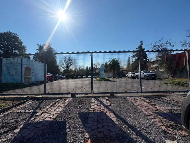 Terreno Av. El Rodeo · 300 UF mensuales (180079)