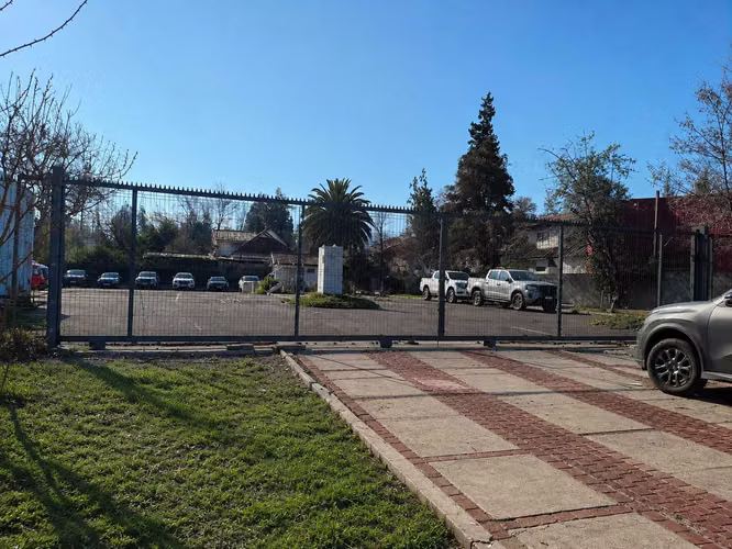 Terreno Av. El Rodeo · 300 UF mensuales (180079)