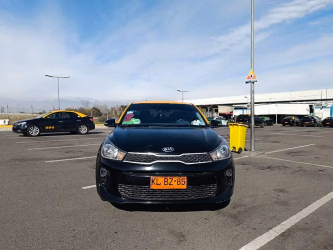 Taxi Básico Kia Rio 2018