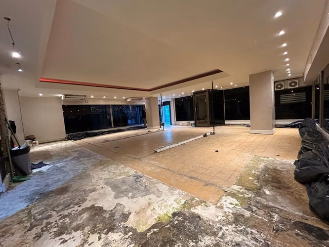 Local comercial en venta frente a Tribunales – Barros Arana