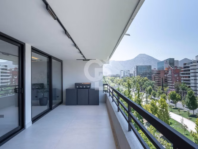 Remodelado y amoblado en el mejor sector de Vitacura - Imagen 17