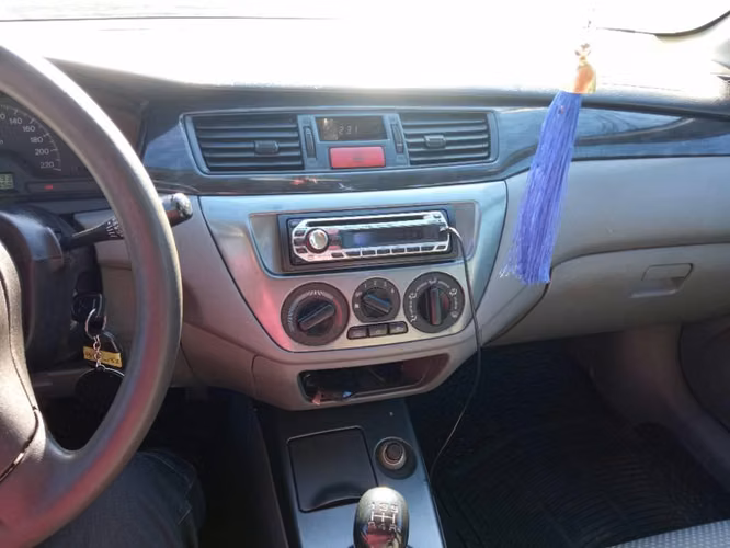 Se vende Mitsubishi Lancer GLX año 2008