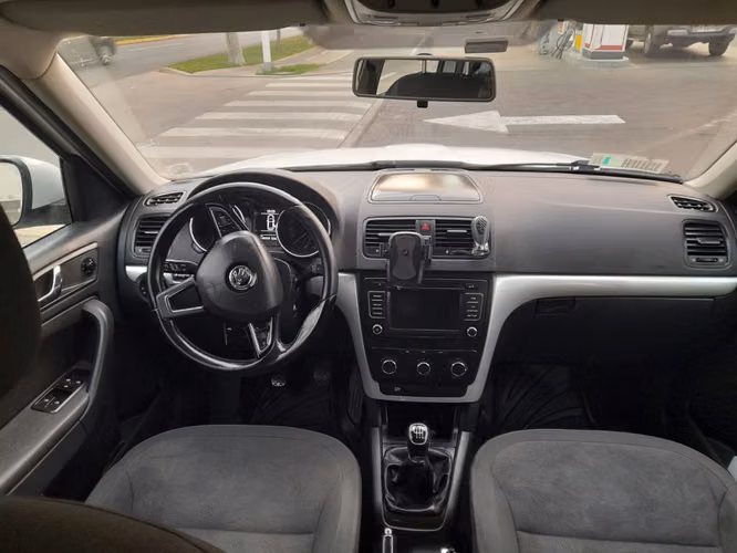 2016 SKODA Yeti