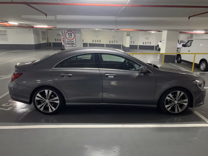 Mercedes Benz CLA 200