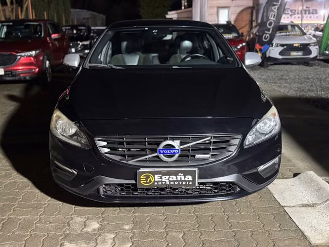 VOLVO S60 T4 R DESING  2015