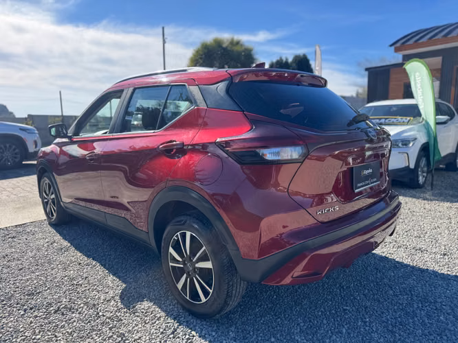 NISSAN  KICKS 2023