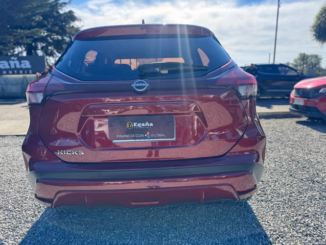 NISSAN  KICKS 2023