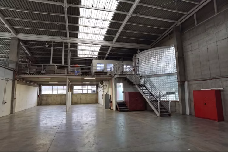 Bodega industrial 4.438 m² en san bernardo