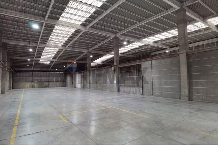 Bodega industrial 4.438 m² en san bernardo