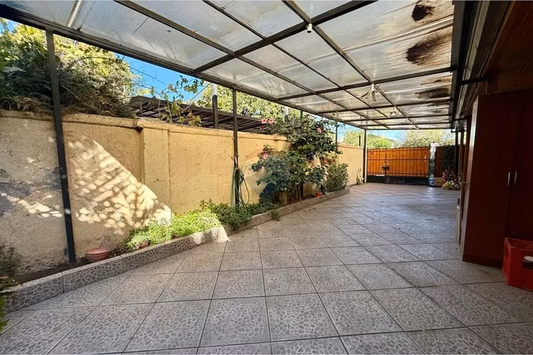 Casa a pasos de av. jose miguel carrera