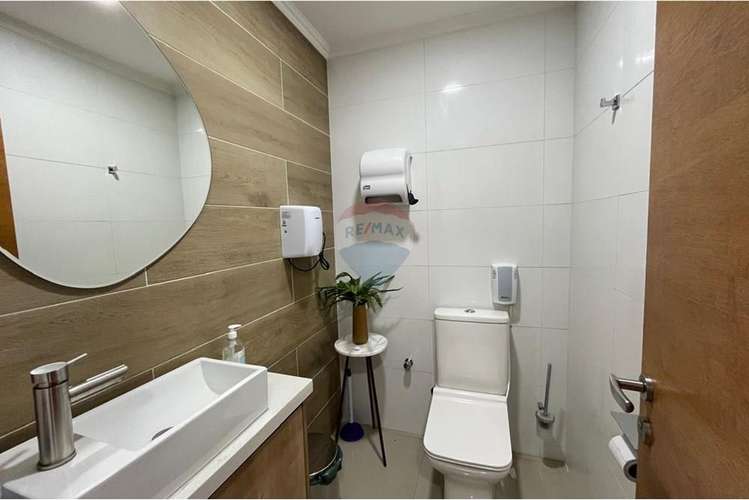Se venden oficinas con galpon como nuevas - Imagen 12