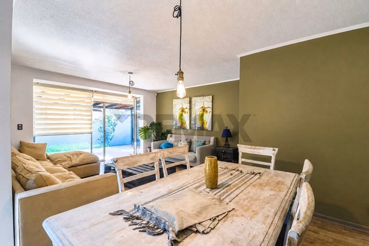 ¡casa familiar con jardín y piscina en huechuraba! - Imagen 6
