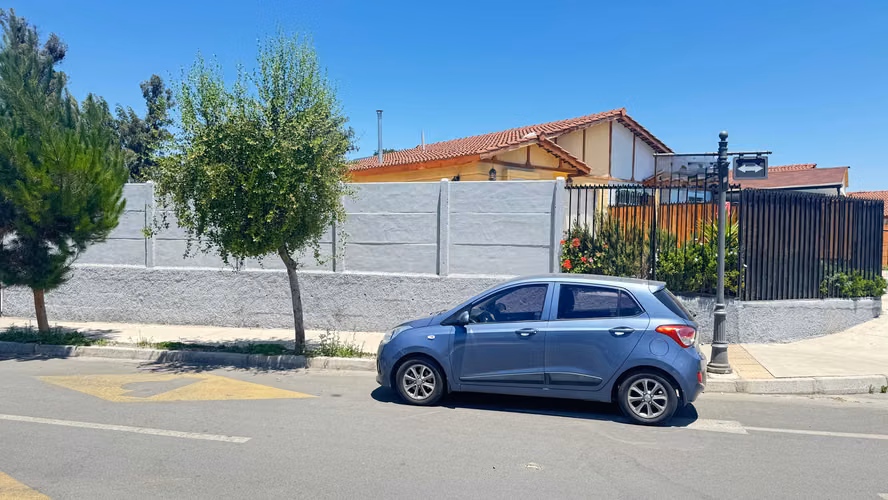 SE VENDE CASA DE UN PISO SOLIDA AMPLIO TERRENO