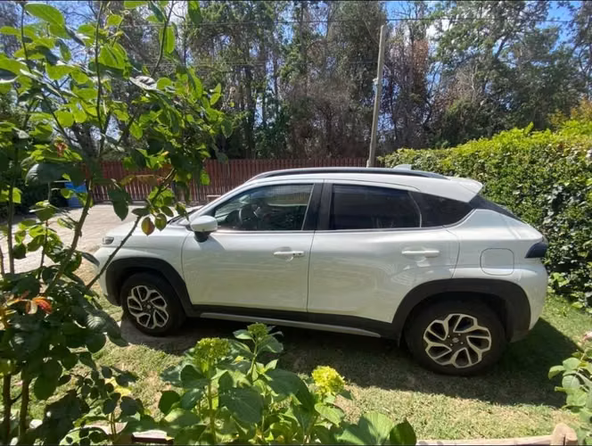 Suzuki fronx hybrido glx 2025 solo 13.000 km.