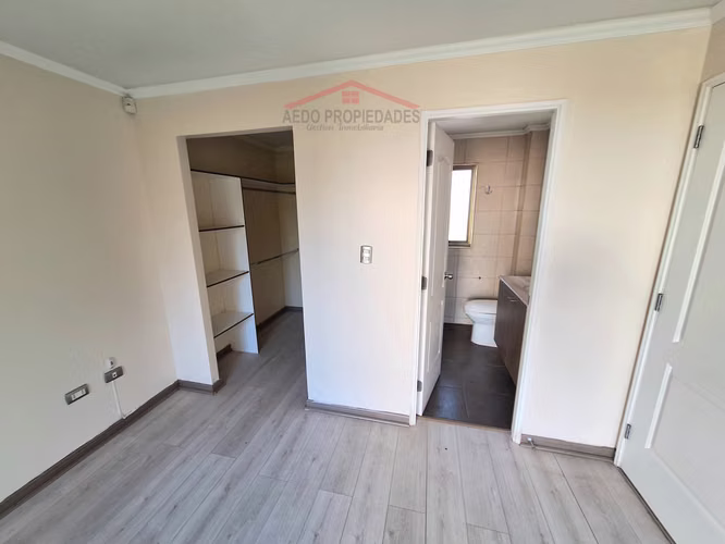 Se vende Linda y Amplia casa Aislada de dos pisos, Condominio Arboleda, comuna de Quillota.