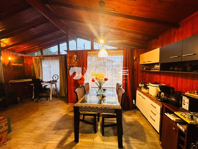 ACOGEDORA CASA EN VENTA EN LAS CRUCES